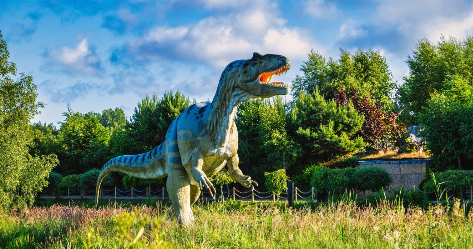 Explore Dinosaur Caves Park: A Coastal Gem